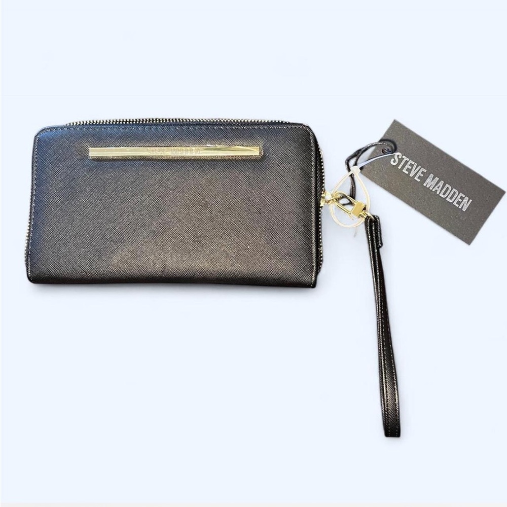 Steve Madden Black and Gold Wristlet